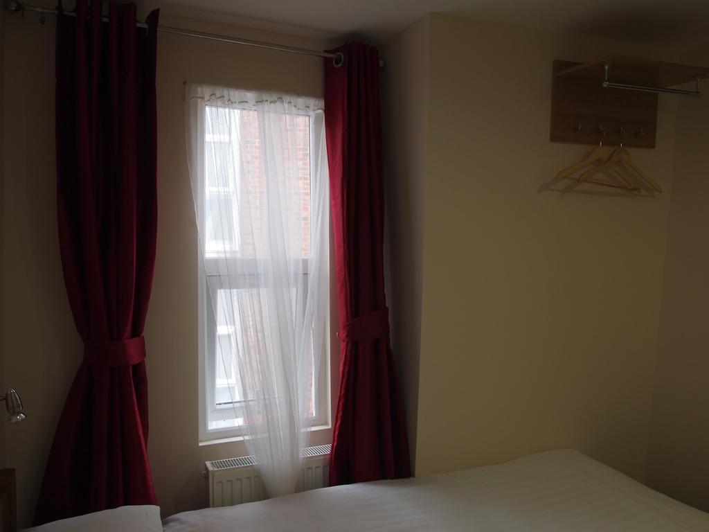 Earls Court Garden Hotel Лондон Екстериор снимка